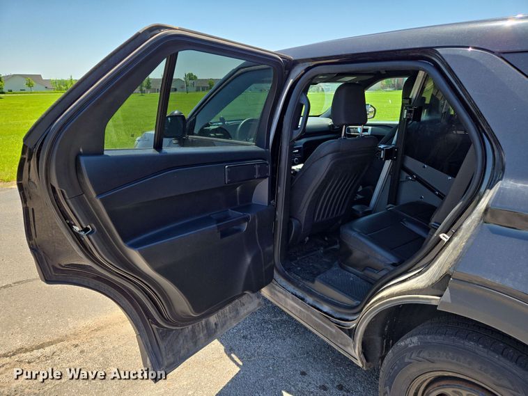 image for item EN8004 2020 Ford  Explorer Police Interceptor SUV