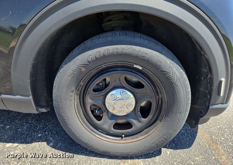 image for item EN8004 2020 Ford  Explorer Police Interceptor SUV