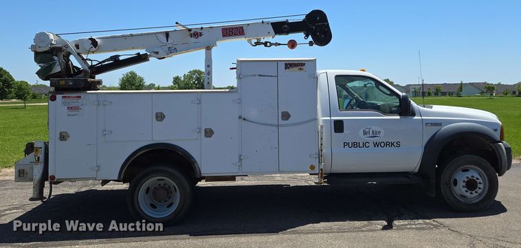 image for item EN8005 2007 Ford  F550 utility / service truck