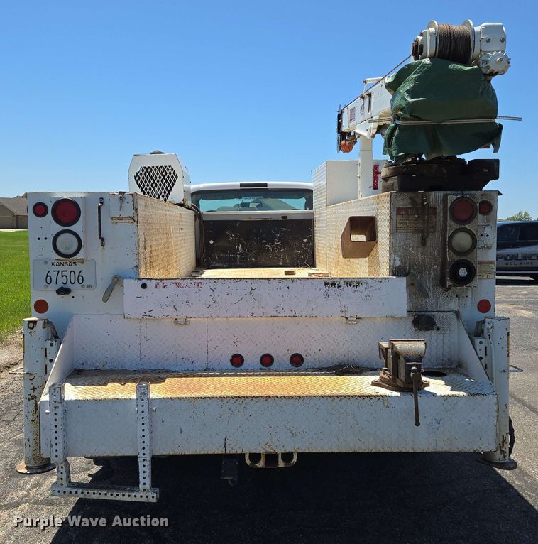 image for item EN8005 2007 Ford  F550 utility / service truck