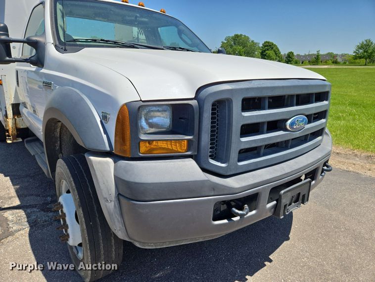 image for item EN8005 2007 Ford  F550 utility / service truck