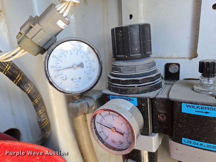 image for item EN8005 2007 Ford  F550 utility / service truck