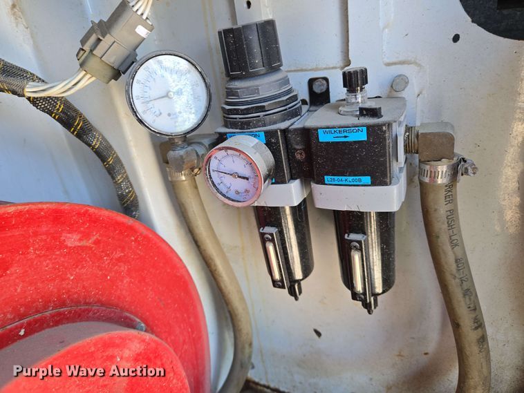 image for item EN8005 2007 Ford  F550 utility / service truck