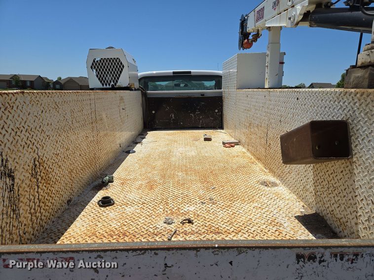 image for item EN8005 2007 Ford  F550 utility / service truck