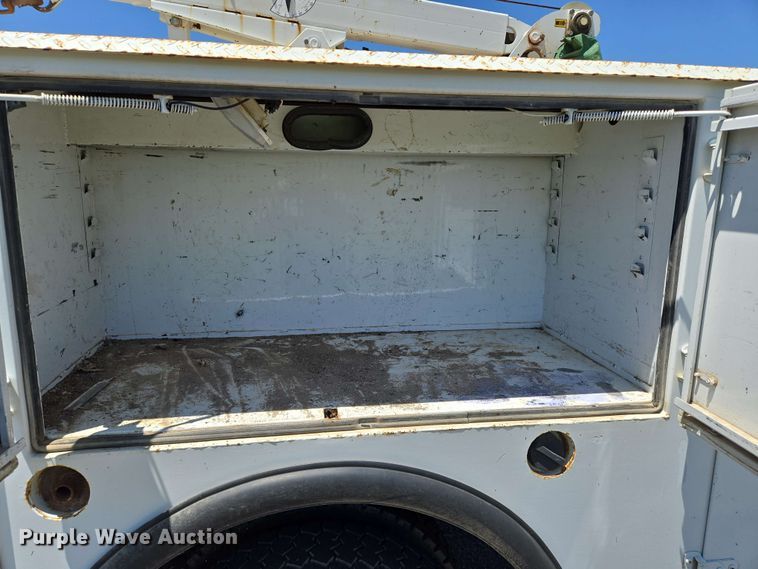 image for item EN8005 2007 Ford  F550 utility / service truck