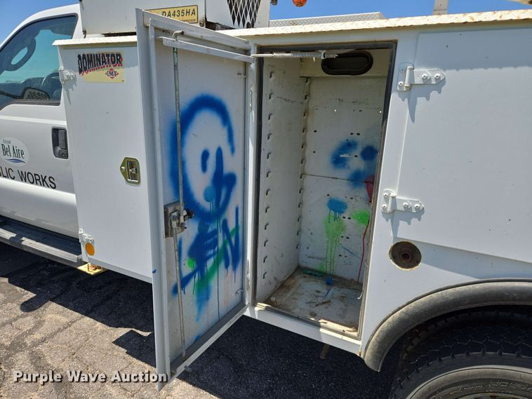 image for item EN8005 2007 Ford  F550 utility / service truck