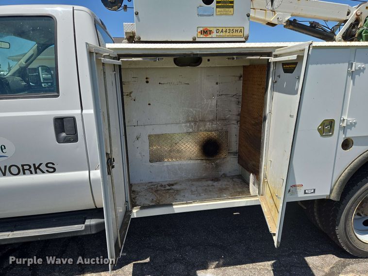 image for item EN8005 2007 Ford  F550 utility / service truck