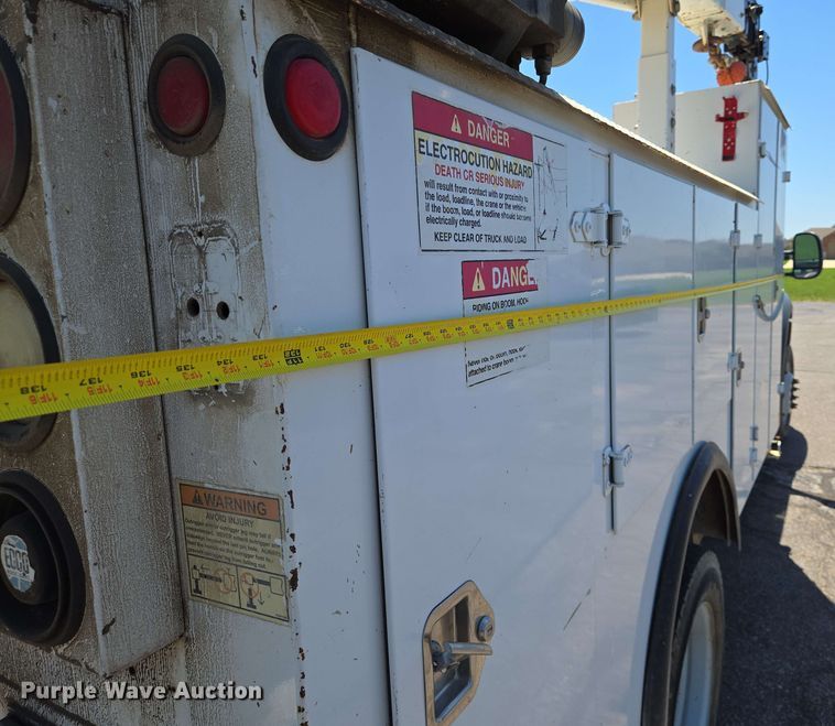 image for item EN8005 2007 Ford  F550 utility / service truck