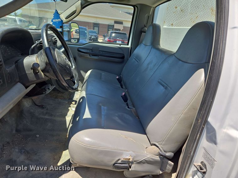 image for item EN8005 2007 Ford  F550 utility / service truck