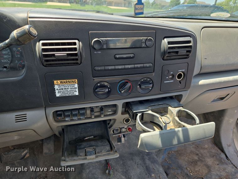 image for item EN8005 2007 Ford  F550 utility / service truck