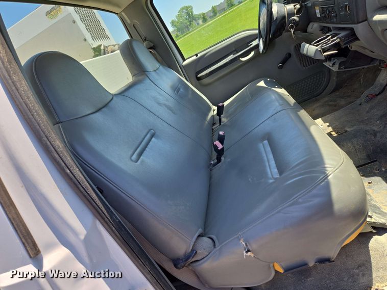 image for item EN8005 2007 Ford  F550 utility / service truck