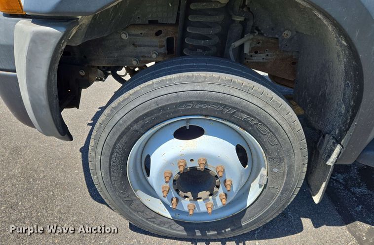 image for item EN8005 2007 Ford  F550 utility / service truck