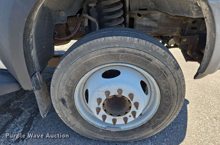 image for item EN8005 2007 Ford  F550 utility / service truck