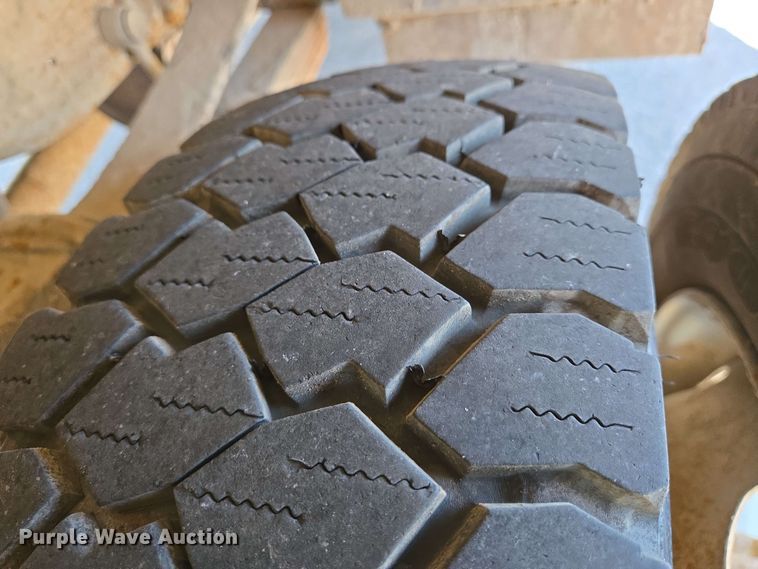 image for item EN8005 2007 Ford  F550 utility / service truck