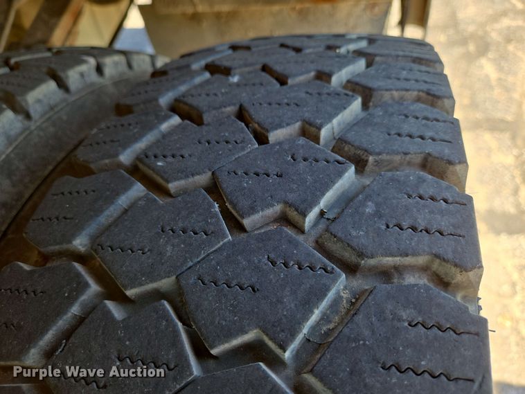 image for item EN8005 2007 Ford  F550 utility / service truck