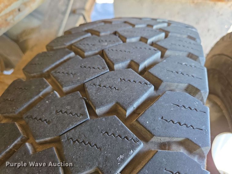 image for item EN8005 2007 Ford  F550 utility / service truck