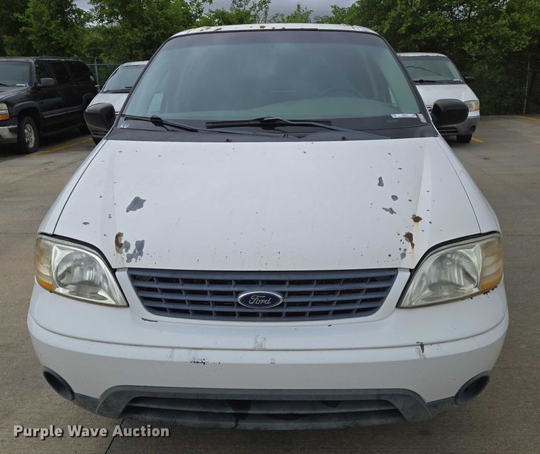 image for item EN8017 2002 Ford Windstar LX van