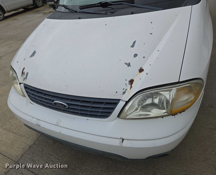image for item EN8017 2002 Ford Windstar LX van