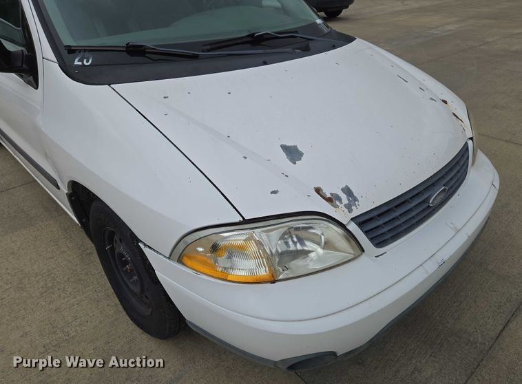 image for item EN8017 2002 Ford Windstar LX van