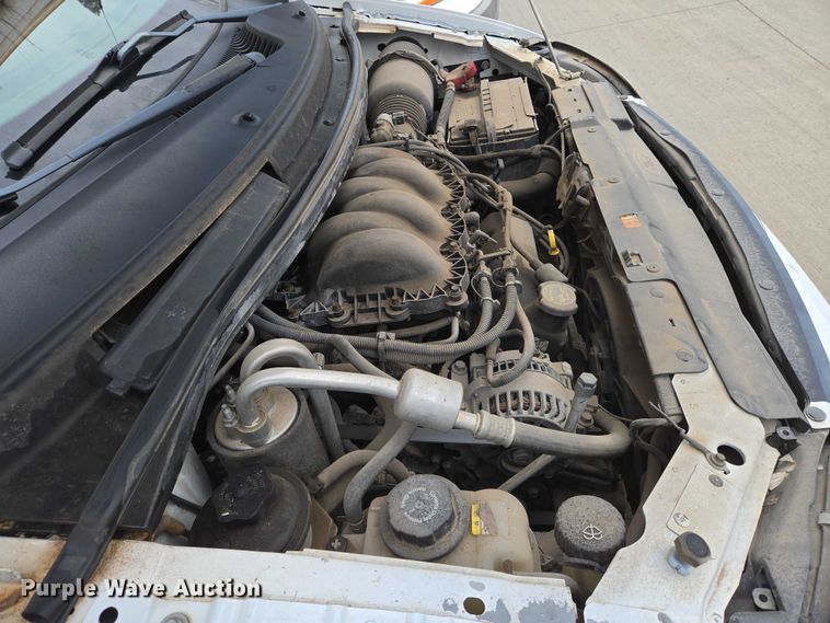 image for item EN8017 2002 Ford Windstar LX van