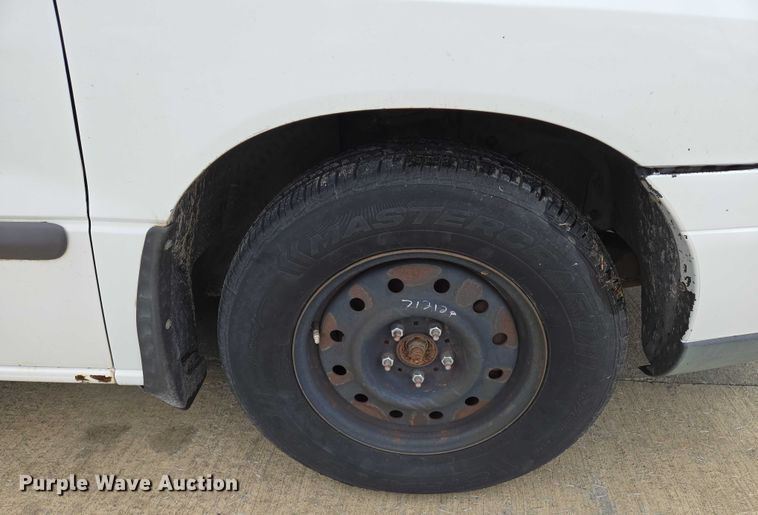 image for item EN8017 2002 Ford Windstar LX van