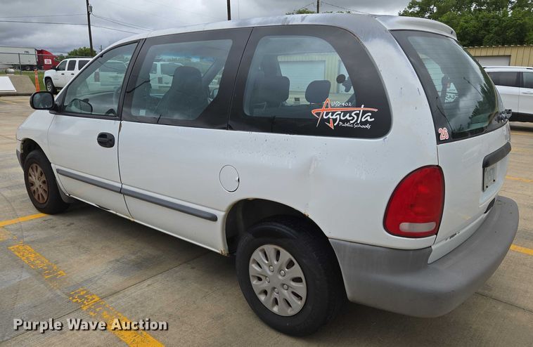 image for item EN8018 2000 Plymouth Voyager  van
