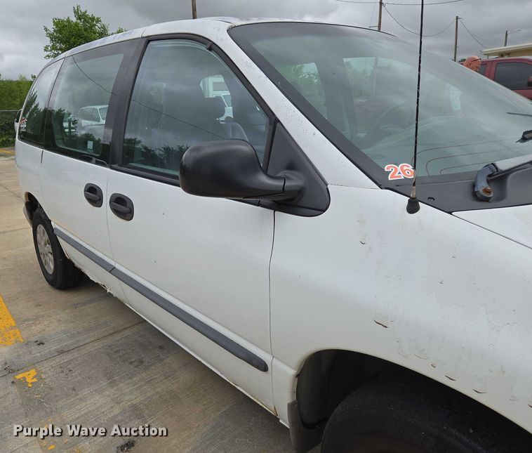 image for item EN8018 2000 Plymouth Voyager  van
