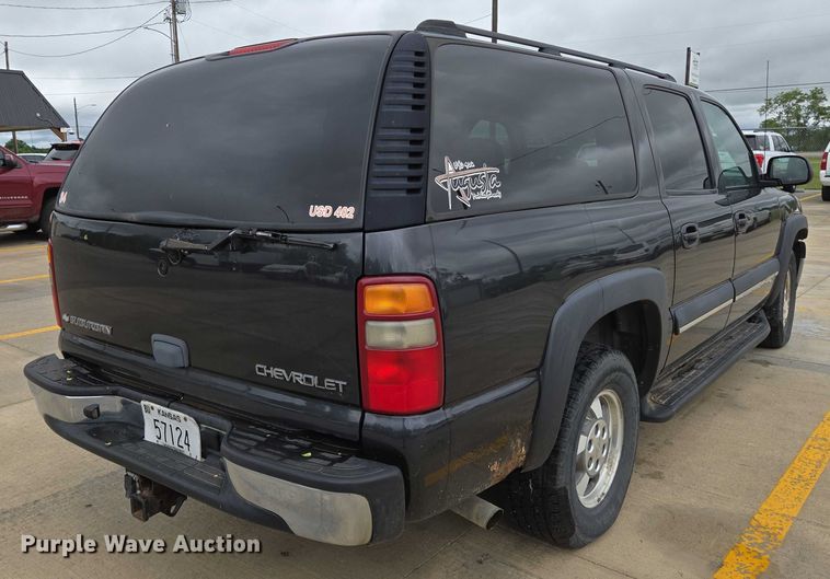 image for item EN8019 2003 Chevrolet Suburban 1500 SUV