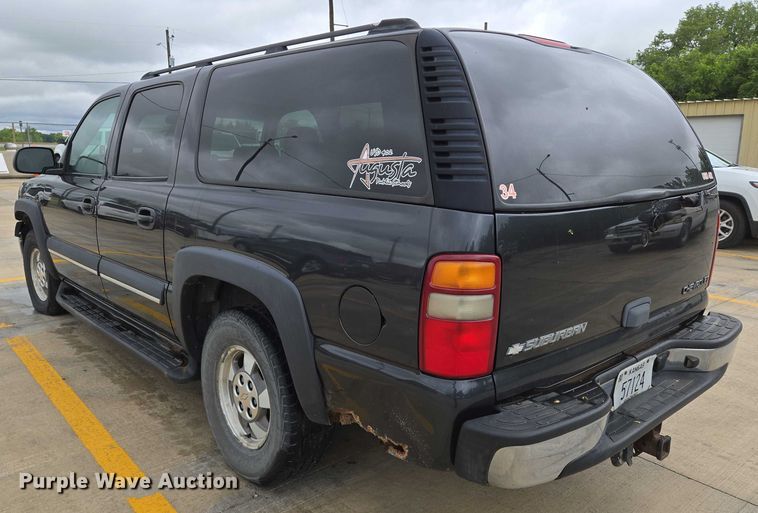 image for item EN8019 2003 Chevrolet Suburban 1500 SUV
