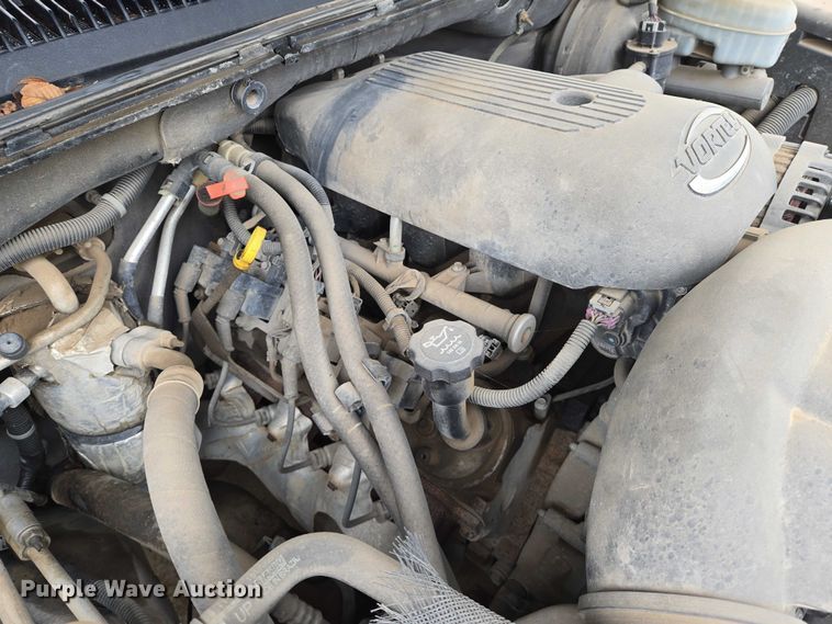 image for item EN8019 2003 Chevrolet Suburban 1500 SUV