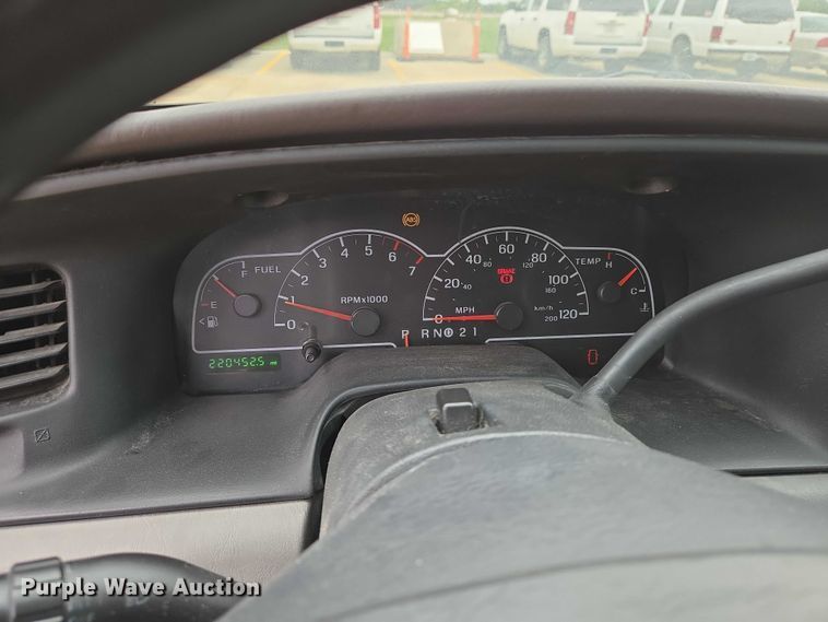 image for item EN8020 2002 Ford Windstar LX van