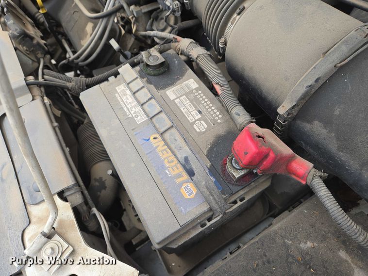 image for item EN8020 2002 Ford Windstar LX van