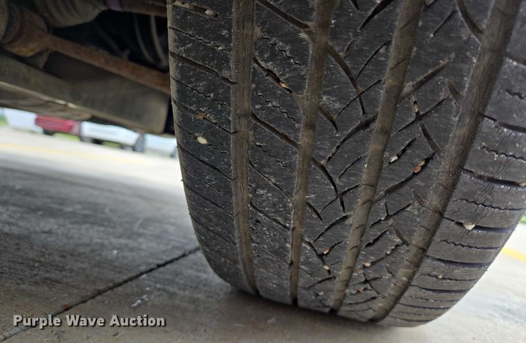 image for item EN8020 2002 Ford Windstar LX van