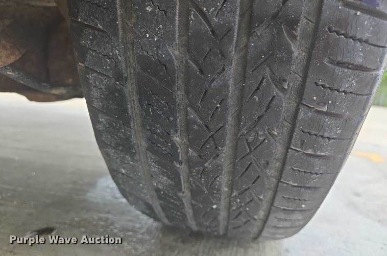 image for item EN8020 2002 Ford Windstar LX van