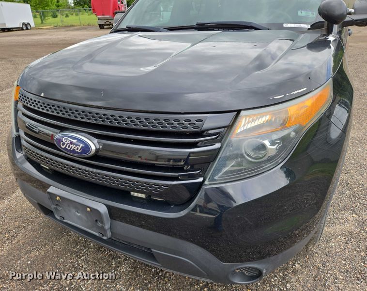 image for item EN8022 2013 Ford Explorer Police SUV