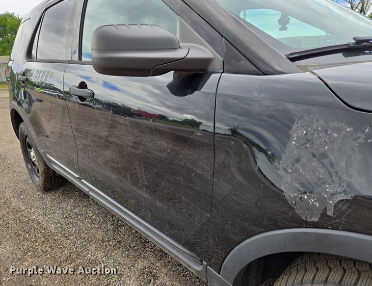 image for item EN8022 2013 Ford Explorer Police SUV