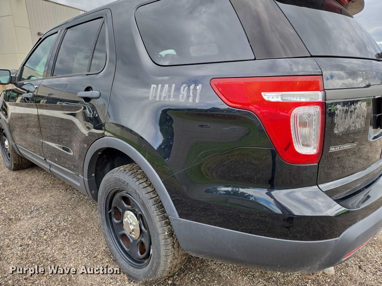 image for item EN8022 2013 Ford Explorer Police SUV