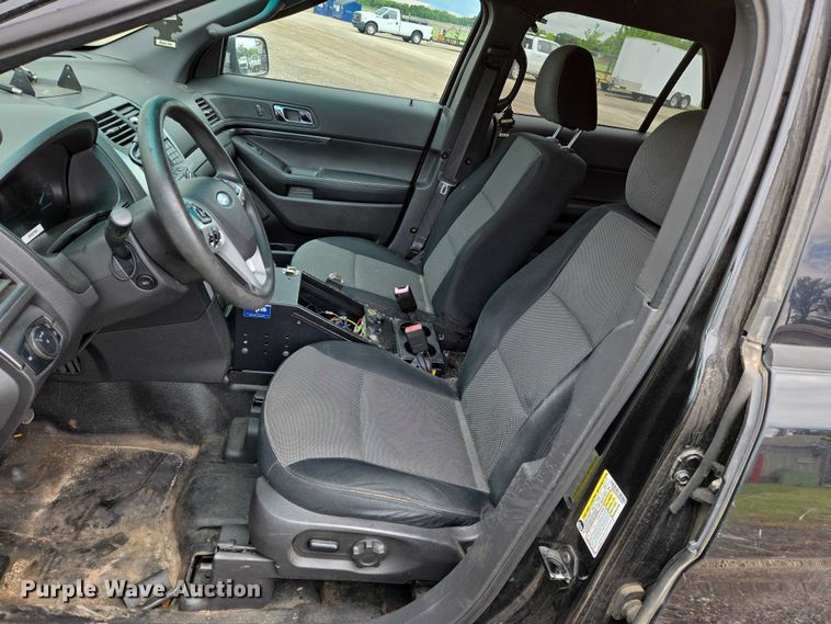 image for item EN8022 2013 Ford Explorer Police SUV