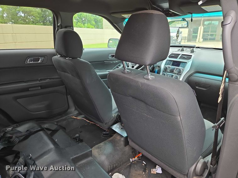 image for item EN8022 2013 Ford Explorer Police SUV