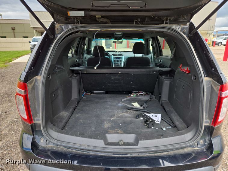 image for item EN8022 2013 Ford Explorer Police SUV