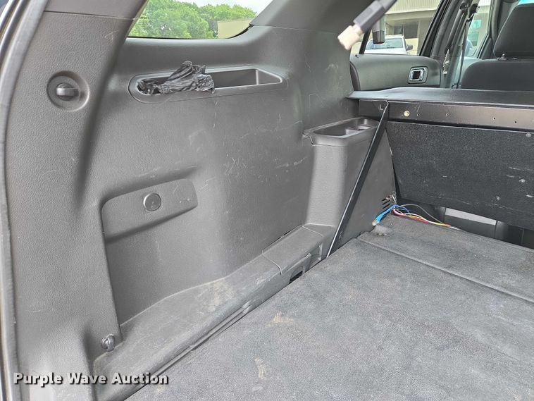 image for item EN8022 2013 Ford Explorer Police SUV