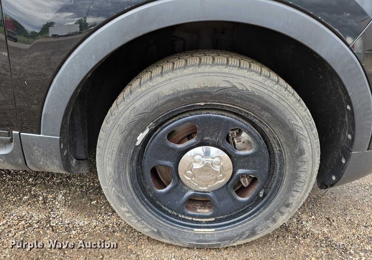 image for item EN8022 2013 Ford Explorer Police SUV