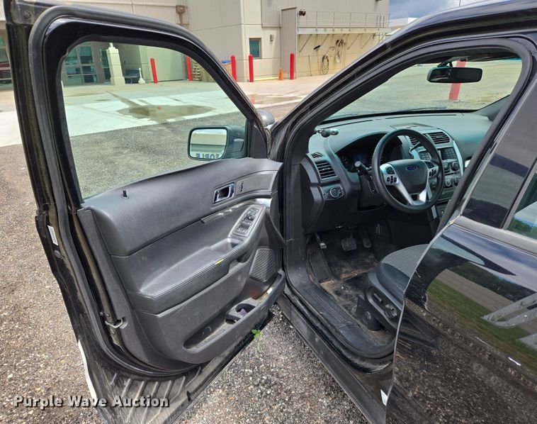 image for item EN8023 2014 Ford  Explorer Police SUV