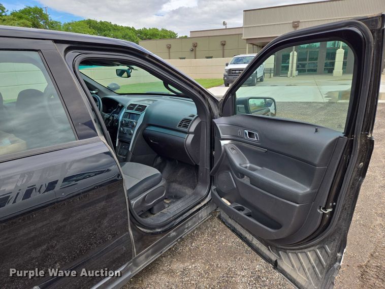 image for item EN8023 2014 Ford  Explorer Police SUV