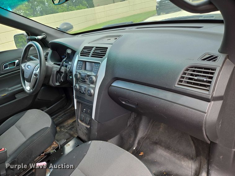 image for item EN8023 2014 Ford  Explorer Police SUV