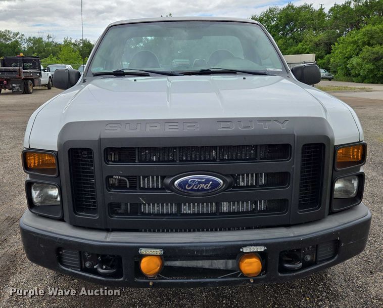 image for item EN8024 2008 Ford F250 Super Duty XL pickup truck