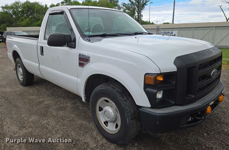 image for item EN8024 2008 Ford F250 Super Duty XL pickup truck