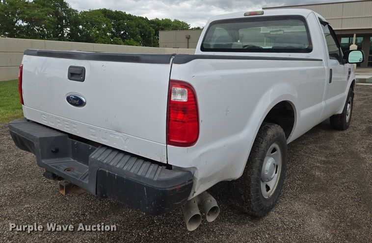 image for item EN8024 2008 Ford F250 Super Duty XL pickup truck