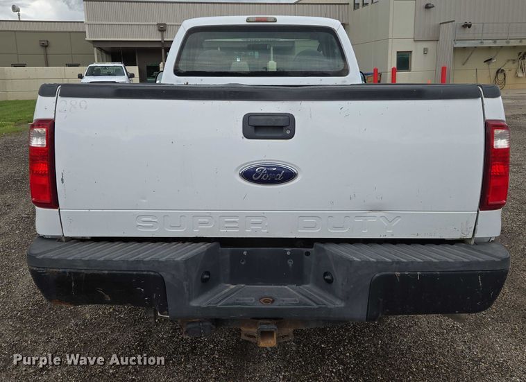 image for item EN8024 2008 Ford F250 Super Duty XL pickup truck