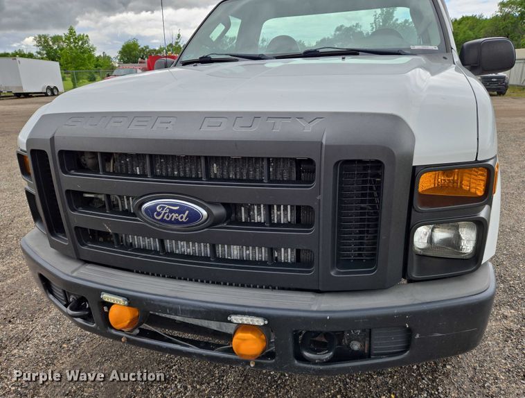 image for item EN8024 2008 Ford F250 Super Duty XL pickup truck